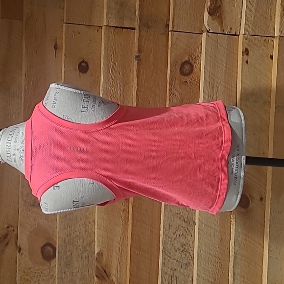 Nike dry fit tank size medium - Picture 3 of 4